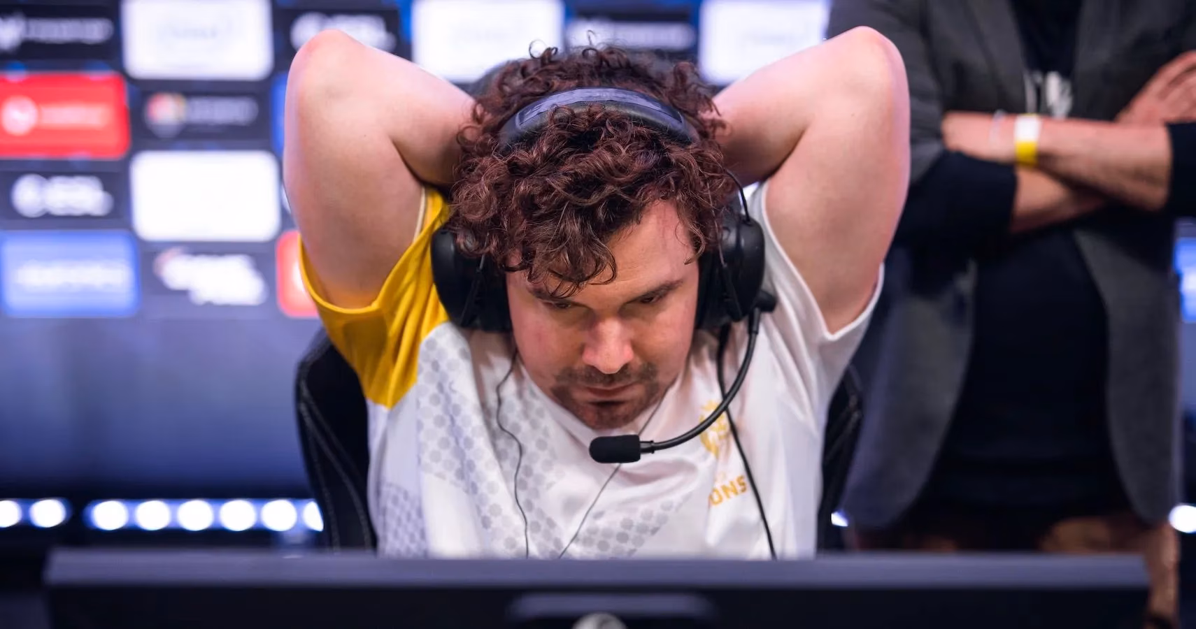 hunden-s-coaching-bug-scandal-a-cs-go-drama-that-rocked-the-esports-world-image-0
